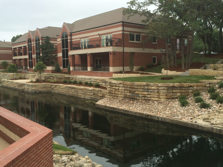 Commercial Landscape Retaining Wall